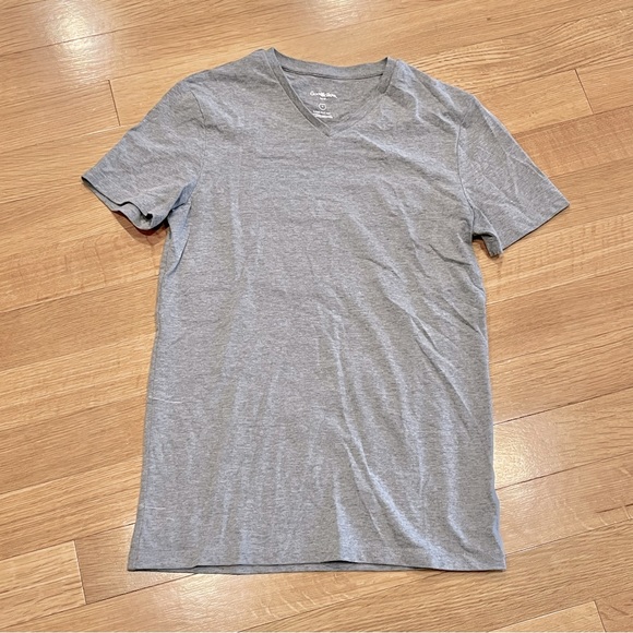 ❗️LAST CHANCE Goodfellow Lyndale V Neck Tee Small - Picture 3 of 3